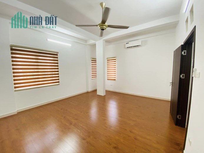 HIẾM! Gần bãi gửi ô tô, mới ở luôn bán nhà Xã Đàn 78.5 m2 CHỈ 7.5 tỷ