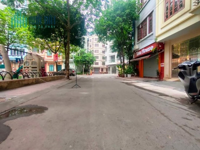 CẦU GIẤY - PHÂN LÔ - VIEW CÔNG VIÊN THOÁNG VĨNH VIỄN - VỈA HÈ - Ô TÔ TRÁNH DỪNG ĐỖ NGÀY ĐÊM. DIỆN