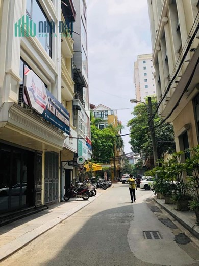 NGUYỄN THỊ ĐỊNH - GẦN NGÃ 3 #NGUYỄN THỊ ĐỊNH - #TRẦN DUY HƯNG. PHÂN LÔ Ô TÔ TRÁNH - VỈA HÈ - NGÕ