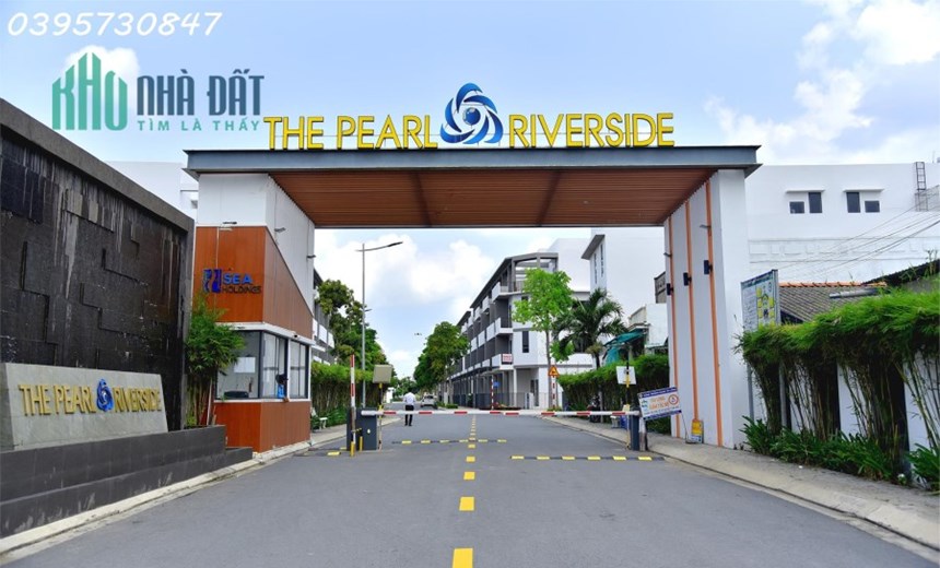 Định cư nước ngoài cần bán lại Căn Góc 2 mặt tiền, trong  khu The Pearl Riverside Thị trấn Bến Lức