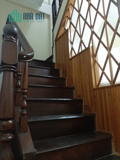 BÁN NHÀ KHU PHÂN LÔ NGUYỄN CHÍ THANH ĐỐNG ĐA HN. VỈA HÈ , Ô TÔ TRÁNH . GIÁ 200TR/M2