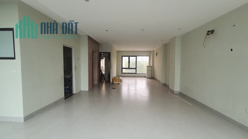Bán nhà Phan Văn Trường, Cầu Giấy.  175m2x8; MT7m; giá 32 tỷ. Phương