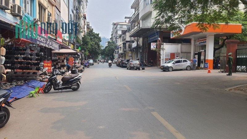 Bán nhà Phan Văn Trường, Cầu Giấy.  175m2x8; MT7m; giá 32 tỷ. Phương