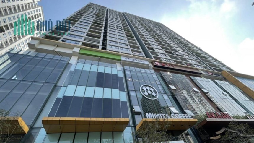 Bán Shophouse Chân Đế 4 tầng Mặt Phố Nguyễn Văn Huyên 90m - 4T - MT 8m - 33 tỷ