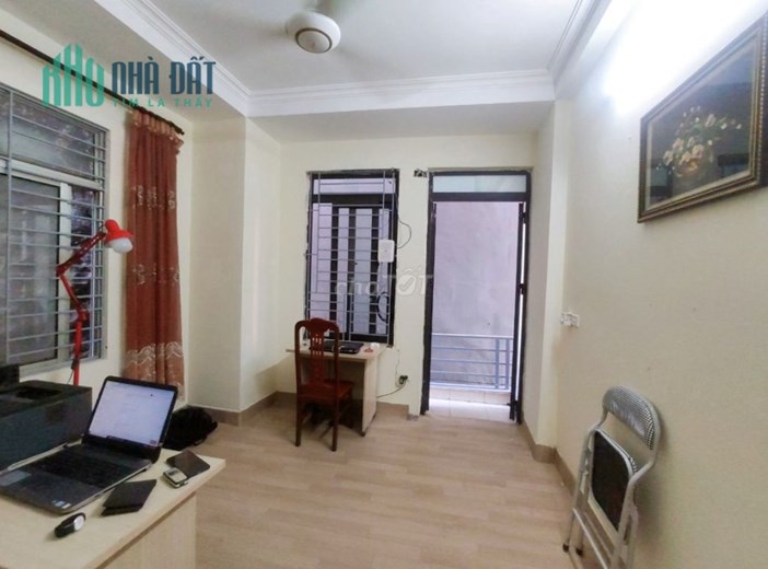Chính chủ bán nhà 4 tầng tại Thanh Nhàn Trung Tâm Quận Hai Bà Trưng Đủ Mọi Tiện Ích.