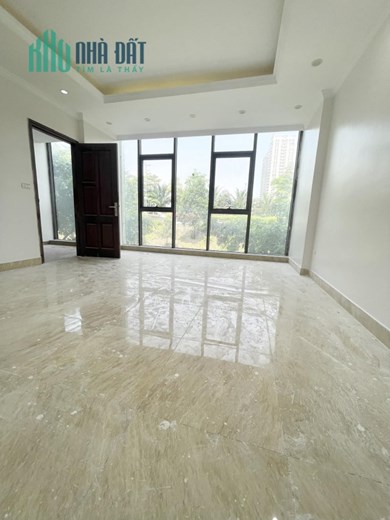 Bán Nhà Mặt Đường Bưởi , Ba Đình - 40M - MT : 6,9m - Kinh Doanh Đỉnh - Sổ A4 - 9,5 Tỷ.