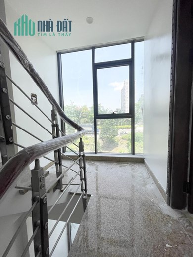 Bán Nhà Mặt Đường Bưởi , Ba Đình - 40M - MT : 6,9m - Kinh Doanh Đỉnh - Sổ A4 - 9,5 Tỷ.