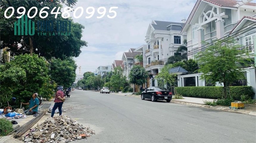Nhà đường lớn mặt tiền đường khu Tên Lửa cần bán gấp giá 11 tỷ TL chính chủ ,có phí môi giói nếu