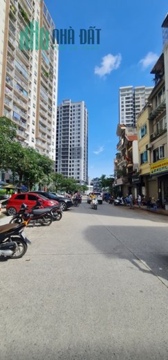 Ngõ To hơn Phố, Vỉa hè, Xây Văn Phòng, Kinh doanh Vô Địch, DT185m², Mặt Tiền 7m.