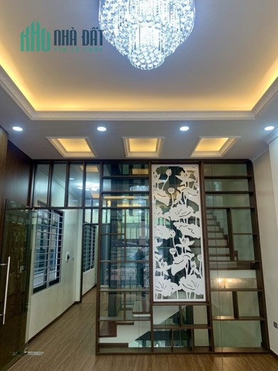 Giảm Sốc 2.5 tỷ! Siêu phẩm 5 tầng, thang máy, Gara, P Nguyễn Văn Cừ, DT 85m2, nhỉnh 10 tỷ