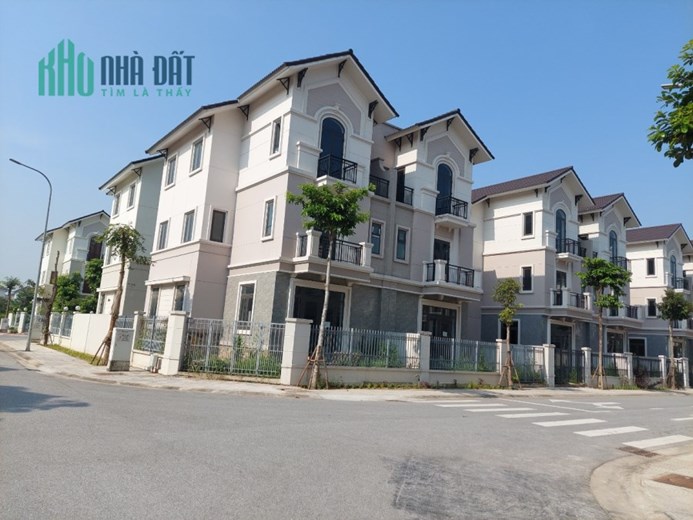 Biệt thự giá tốt giáp Gia Lâm chỉ bằng 1/3 Long Biên, sổ hồng lâu dài, kết nối thuận tiện.