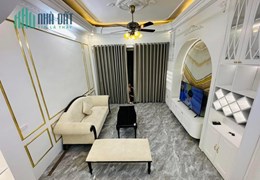 căn nhà MỚI KOONG  - ngay bên PHỐ - Ô TÔ giáp căn nhà - NGŨ HIỆP - 44M - 4 TẦNG - MT 3.9M - CHỈ