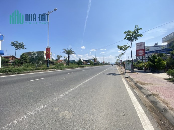 Lô Góc 20x20 400m2 Khu phố Ẩm thực, Quốc Lộ 29, Đông Hòa, Ra Biển 1km, Đường 42m