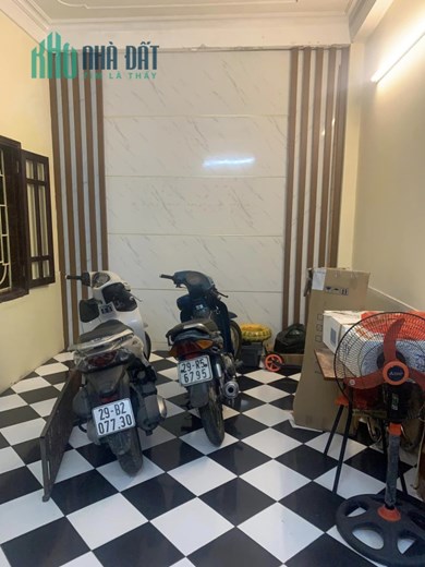 Bán căn nhà 50m2 phố Âu Cơ, Tây Hồ Dân xây 4 ngủ Ô tô tránh 10m 3.4 Tỷ