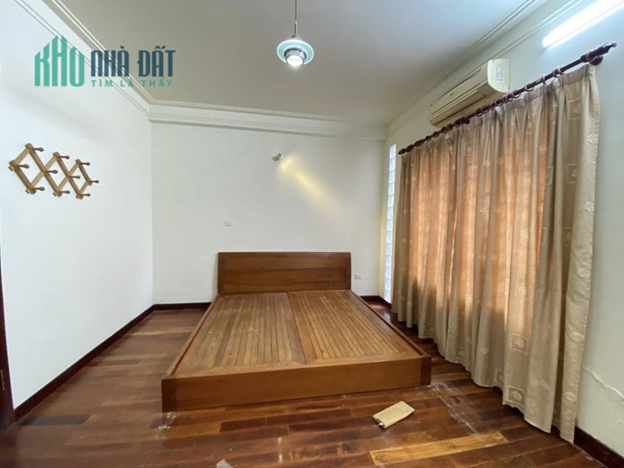 Bán ngôi nhà 48m2 phố Âu Cơ, Tây Hồ Dân xây 4 phòng ngủ 2 Ô tô tránh 10m 3.2 Tỷ