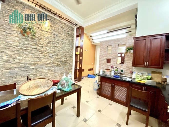 Bán căn nhà 50m2 phố Âu Cơ, Tây Hồ Dân xây 4 ngủ 2 Ô tô tránh 10m 3.5 Tỷ