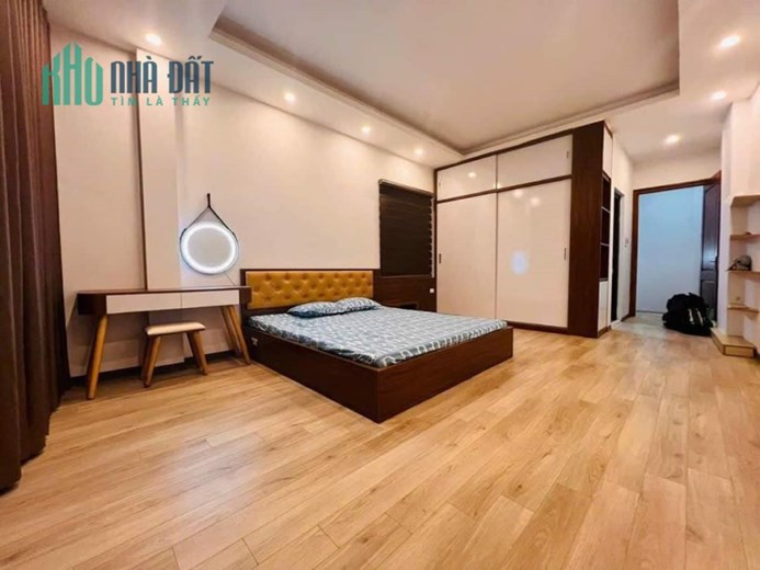NHÀ HIẾM XUÂN ĐỈNH , LÔ GÓC FULL NỘI THẤT Ở NGAY , 45M 5 TẦNG 4.5 TỶ