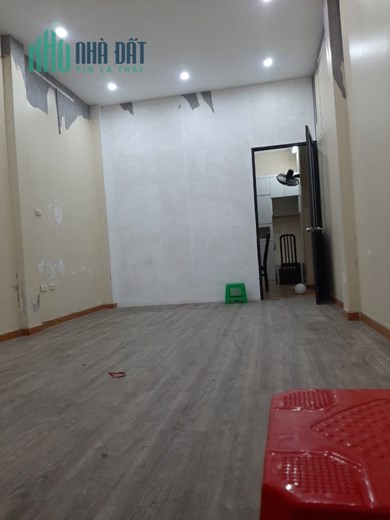Bán nhà phố Huỳnh Thúc Kháng, phân lô, ô tô đỗ, kinh doanh, 5 tầng, 40m2, nhỉnh 8 tỷ
