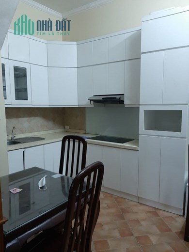 Bán nhà phố Huỳnh Thúc Kháng, phân lô, ô tô đỗ, kinh doanh, 5 tầng, 40m2, nhỉnh 8 tỷ
