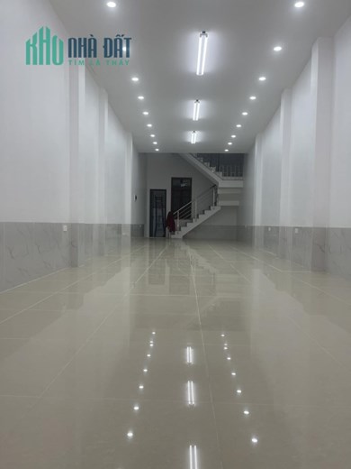Cho thuê nhà nguyên căn 87m2, 4m, 3T, 4N, mặt phố, KD, Xuân Đỉnh.