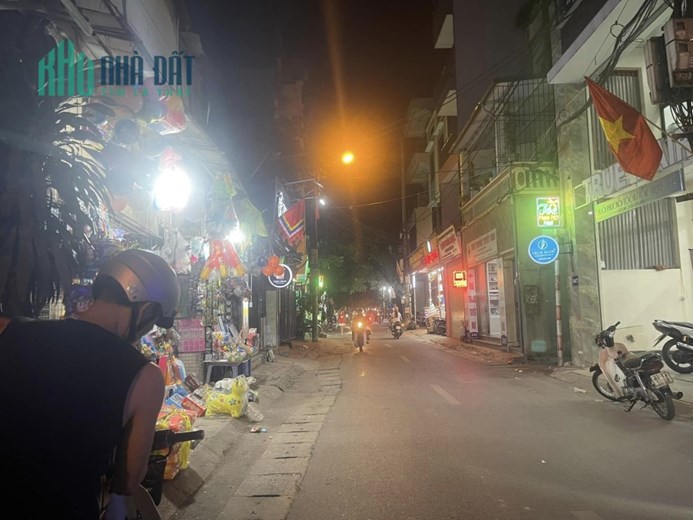 Cho thuê nhà nguyên căn 87m2, 4m, 3T, 4N, mặt phố, KD, Xuân Đỉnh.