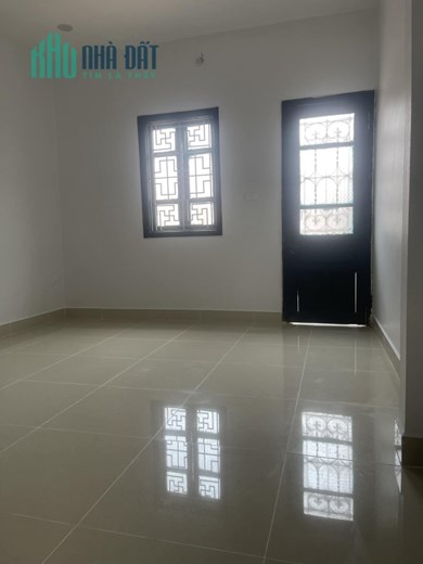 Cho thuê nhà nguyên căn 87m2, 4m, 3T, 4N, mặt phố, KD, Xuân Đỉnh.