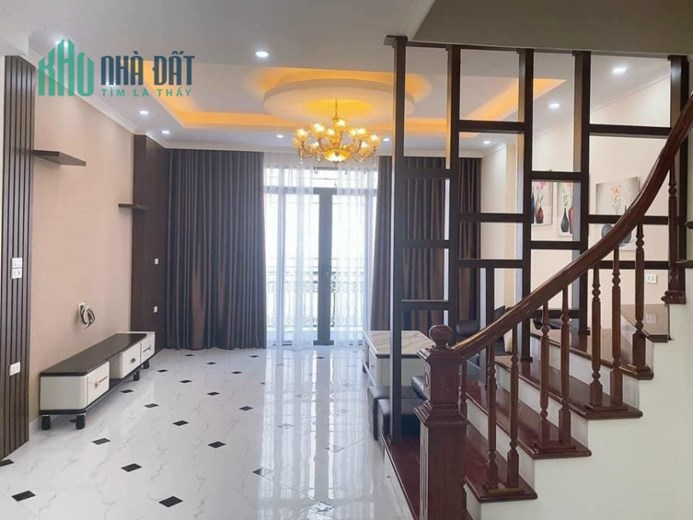 Nhà đẹp Ngọc Thụy, Long Biên, 40m x 5 tầng, full nội thất, ô tô, 4 tỷ 38