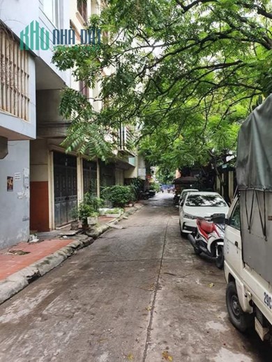 Bán nhà mặt phố Nguyễn Công Hoan, 2 mặt phố, sổ vuông, kinh doanh đỉnh, 5 tầng 60m, 24 tỷ