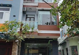 Chính chủ bán nhà 3 tầng mặt tiền Cù Chính Lan, kẹp 2 kiệt 2 bên hông- full nội thất đẹp.