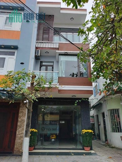 Chính chủ bán nhà 3 tầng mặt tiền Cù Chính Lan, kẹp 2 kiệt 2 bên hông- full nội thất đẹp.