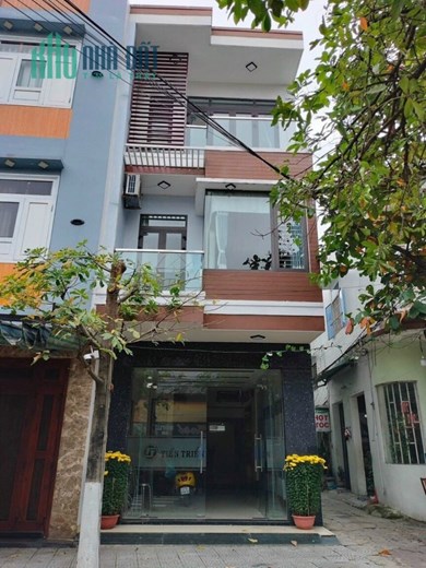 Chính chủ bán nhà 3 tầng mặt tiền Cù Chính Lan, kẹp 2 kiệt 2 bên hông- full nội thất đẹp.