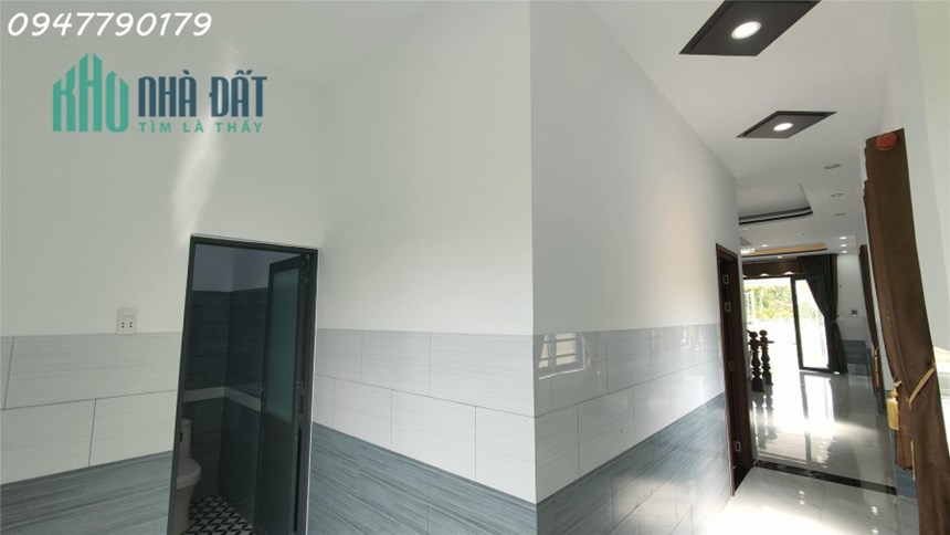 Nhà đẹp, thiết kế bên trong cao cấp, giá cực hấp dẫn!