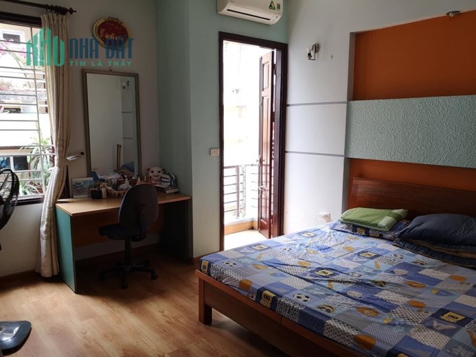NÉT CĂNG. Phân lô Quận Đống Đa, vỉa hè, kinh doanh, ô tô, ô chờ thang máy.DT 45m,5t, mặt tiền 6.8m.