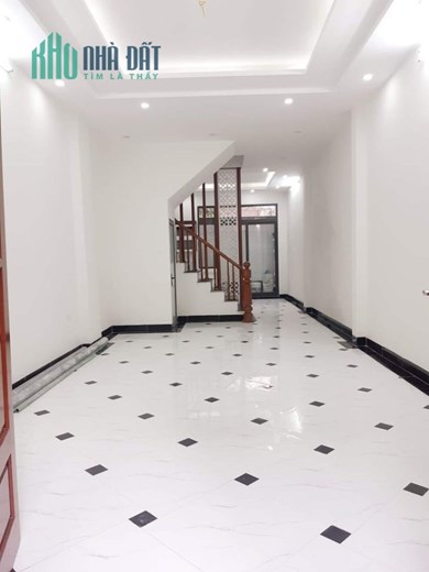 BÁN NHÀ XÃ ĐÀN  30M RA ĐƯỜNG CHÍNH CHỈ  5 TỶ