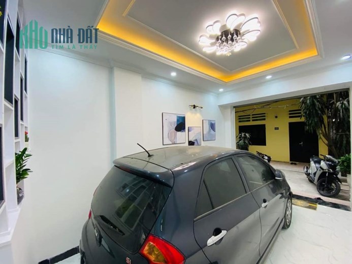 Nhà phố Lương Thế Vinh, Thanh Xuân. Phân lô, vỉa hè, Gara ô tô, tặng toàn bộ nội thất. Dt42m², 5