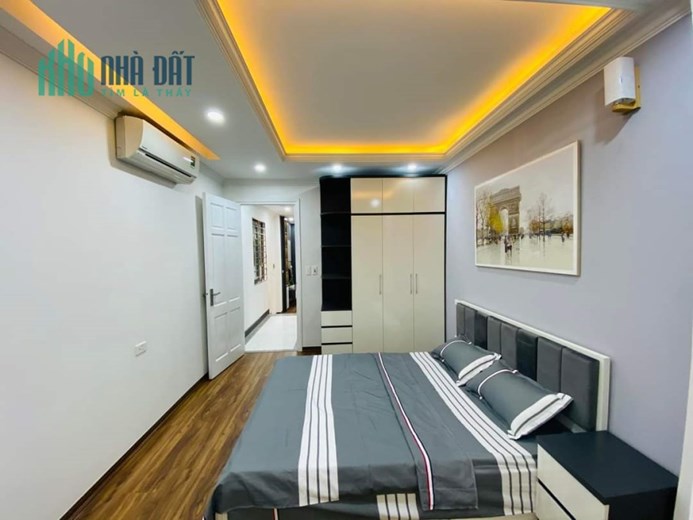 Nhà phố Lương Thế Vinh, Thanh Xuân. Phân lô, vỉa hè, Gara ô tô, tặng toàn bộ nội thất. Dt42m², 5