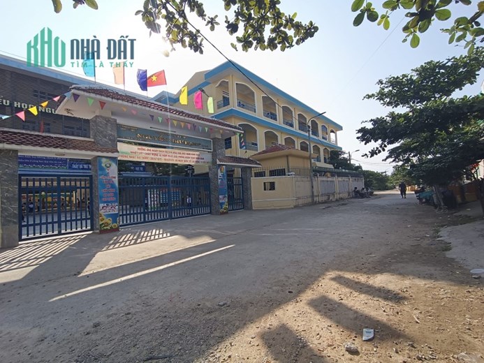 BÁN NHÀ 2 TẦNG - TRƯỜNG CHINH - CĂN GÓC - GẦN BẾN XE - GIÁ CHỈ 2.25 TỶ