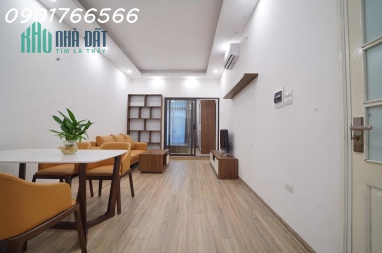 Bán nhà Phân Lô Vip, Phố Nguyên Hồng, Quận Đống Đa, 84m x 8T, Giá 28.6 tỷ.