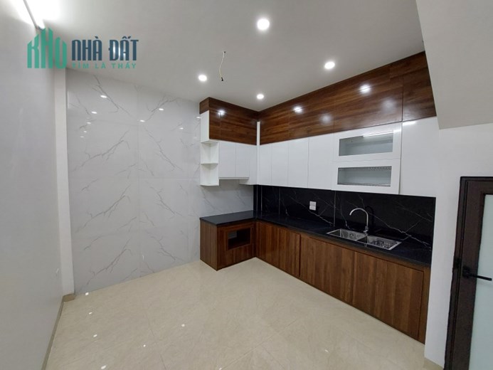 Chỉ nhỉnh 6 tỷ có ngay nhà 4 tầng Kinh doanh, Ô TÔ, Tại Mỹ Đình