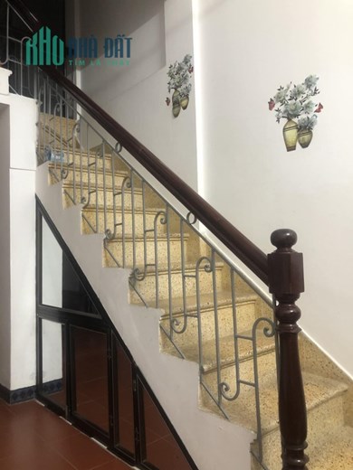 Bán Gấp Nhà Phố Lương Định Của ÔTô đỗ cửa 37m 5Tầng MT 4,2 chỉ 3,8 tỷ.