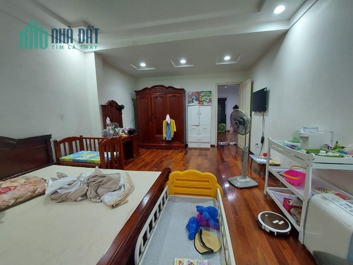GIẢM SÂU bán gấp nhà Hoàng Đạo Thành ô tô tránh, kinh doanh, MT6m, 8.45 tỷ