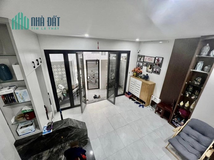 BIỆT THỰ LIỀN KỀ - PHÂN LÔ - Ô TÔ CHẠY VÒNG QUANH - TẶNG FULL NỘI THẤT - THOÁNG TRƯỚC SAU - AN NINH
