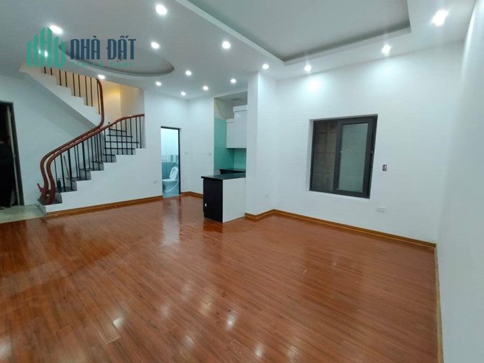 BÁN NHÀ RIÊNG, 39M2 GIÁ BÁN 2,85 TỶ , QUẬN HOÀNG MAI, GẦN OTO , HỒ ĐỀN LỪ