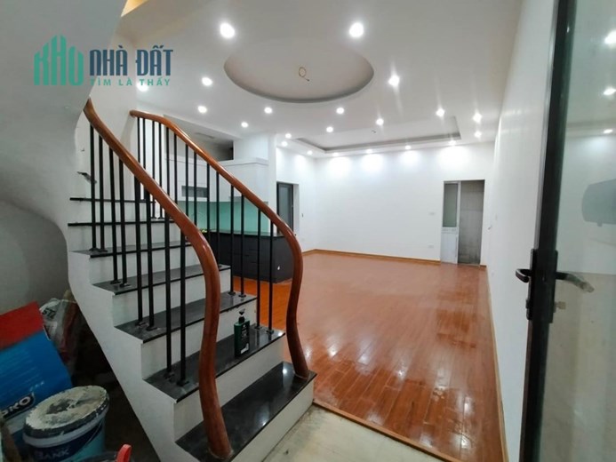BÁN NHÀ RIÊNG, 39M2 GIÁ BÁN 2,85 TỶ , QUẬN HOÀNG MAI, GẦN OTO , HỒ ĐỀN LỪ