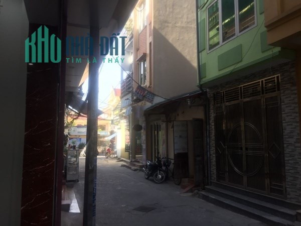 Cho thuê  cửa hàng tầng 1 tại số 8 ngách 67 ngõ 466 Ngô Gia Tự