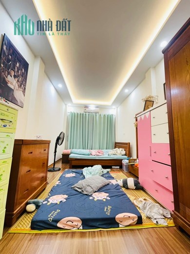 Nhà phố 8/3, Hai Bà Trưng 38m2 * 5 Tầng giá 3.7 Tỷ