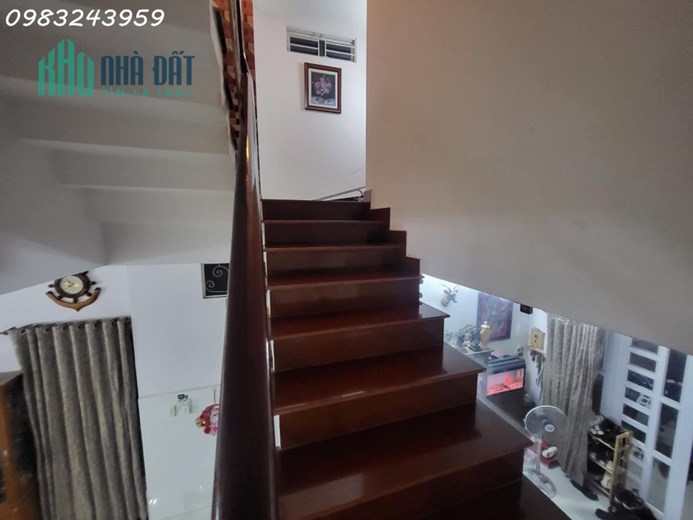 Kẹt bank bán gấp nhà HXH Phan Văn Trị, Bình Thạnh, 47m2, 3 tầng, chỉ 5 tỷ