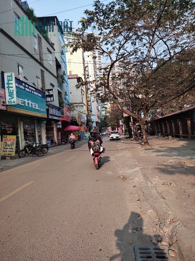 Bán Đất Đường Mỹ Đình, Gần Bến Xe, Mặt Tiền Khủng 8.5m. Xây CCMN Đẹp. DT 105m. Giá 9Tỷ 3.