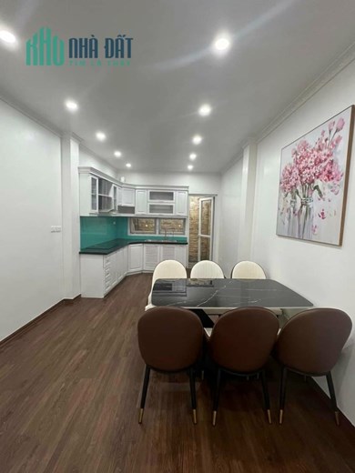 V I P! Nhà đẹp phố Đỗ Đức Dục, 38m2, 5 tầng, Nhà vượng khí, xây chắc chắn, bền đẹp, 4 tỷ 2