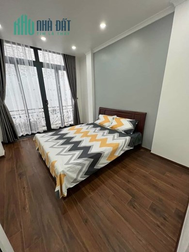 V I P! Nhà đẹp phố Đỗ Đức Dục, 38m2, 5 tầng, Nhà vượng khí, xây chắc chắn, bền đẹp, 4 tỷ 2
